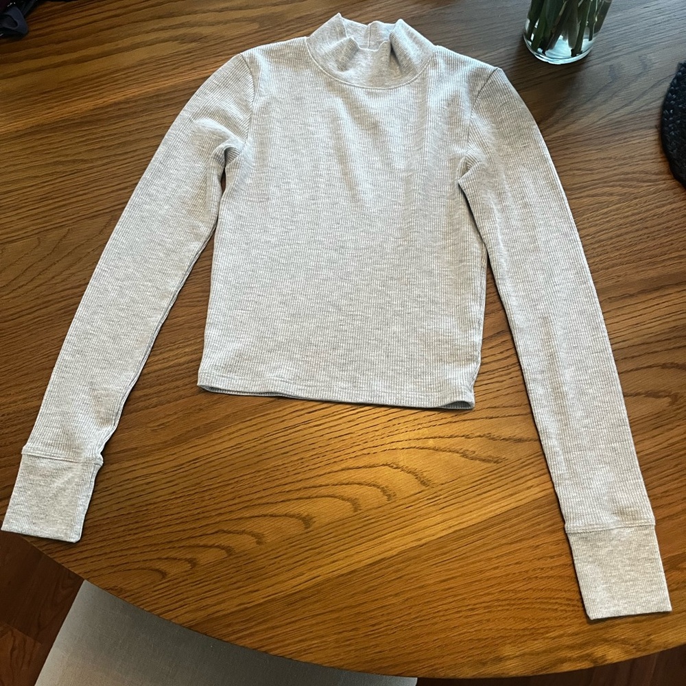 American Eagle Outfitters Ribbed Mock Neck Long Sleeve Top - Light Gray